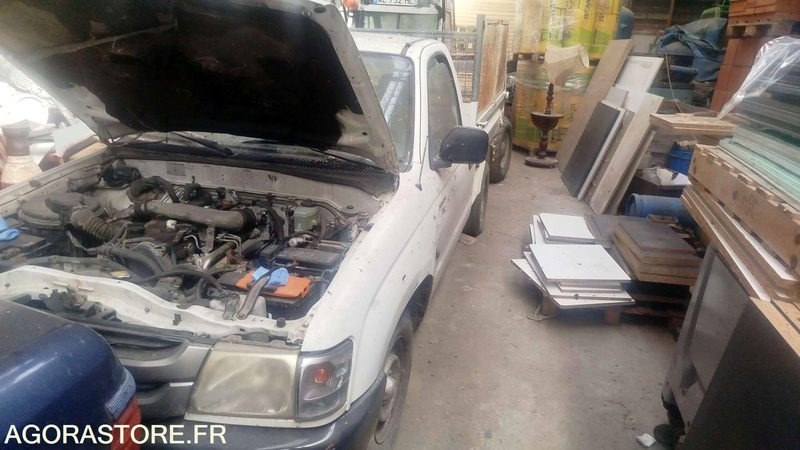TOYOTA HILUX - 225000KM - 2003 - قلاب صغير: صورة 2 TOYOTA HILUX - 225000KM - 2003 - قلاب صغير: صورة 2
