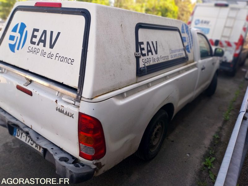 TOYOTA Hilux 4x2 Groupe HP 2007 (448000Km) VENTE EXPORT UNIQUEMENT ROULANT - فان المدمجة: صورة 3 TOYOTA Hilux 4x2 Groupe HP 2007 (448000Km) VENTE EXPORT UNIQUEMENT ROULANT - فان المدمجة: صورة 3