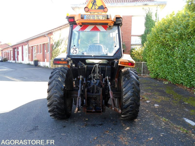 TRACTEUR MASSEY FERGUSON 6235 - جرار: صورة 3 TRACTEUR MASSEY FERGUSON 6235 - جرار: صورة 3