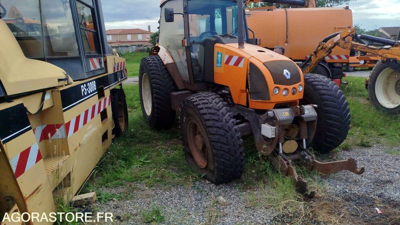 TRACTEUR RENAULT ERGOS 446 - 7653H - جرار: صورة 2 TRACTEUR RENAULT ERGOS 446 - 7653H - جرار: صورة 2