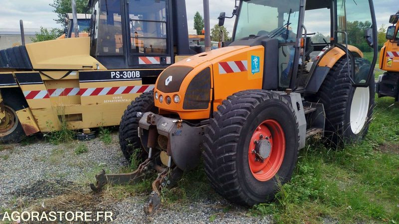 TRACTEUR RENAULT ERGOS 446 - 7653H - جرار: صورة 1 TRACTEUR RENAULT ERGOS 446 - 7653H - جرار: صورة 1