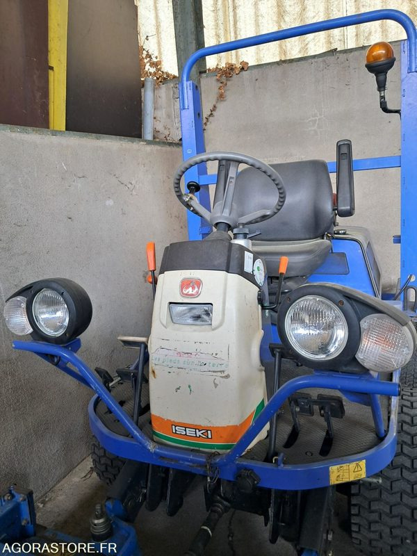 Tondeuse ISEKI - جزازة أعشاب الحدائق: صورة 2 Tondeuse ISEKI - جزازة أعشاب الحدائق: صورة 2