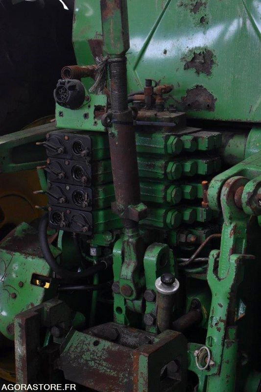 Tracteur Agricole/Forrestier John Deere 8200 - جرار: صورة 2 Tracteur Agricole/Forrestier John Deere 8200 - جرار: صورة 2