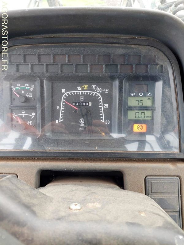 Tracteur New Holland avec chargeuse Mailleux - جرار: صورة 4 Tracteur New Holland avec chargeuse Mailleux - جرار: صورة 4