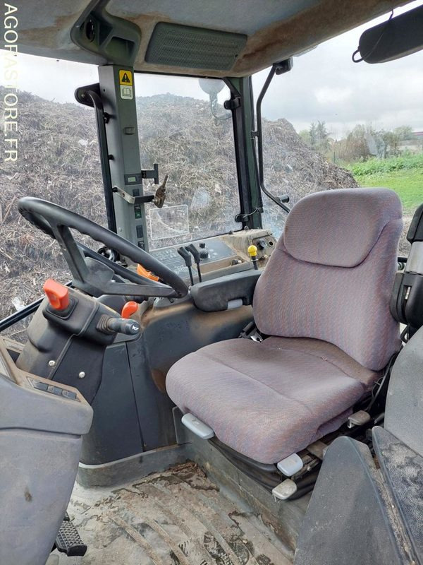 Tracteur New Holland avec chargeuse Mailleux - جرار: صورة 5 Tracteur New Holland avec chargeuse Mailleux - جرار: صورة 5