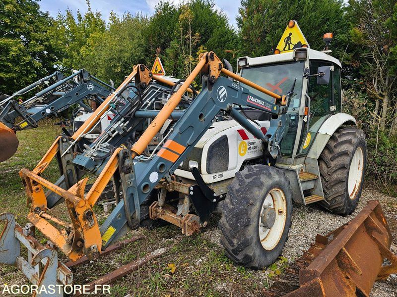 Tracteur Renault ergos - 2000 - 10152H - 2924VB28 - جرار: صورة 1 Tracteur Renault ergos - 2000 - 10152H - 2924VB28 - جرار: صورة 1