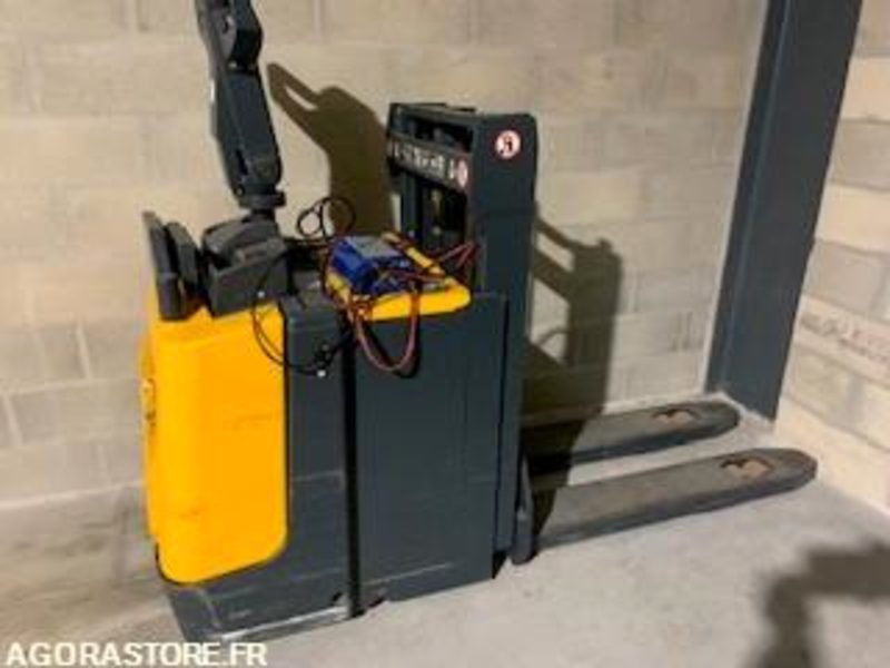 Transpalette électrique sur batteries déchargées. JUNGHEINRICH - شاحنة باليت: صورة 2 Transpalette électrique sur batteries déchargées. JUNGHEINRICH - شاحنة باليت: صورة 2