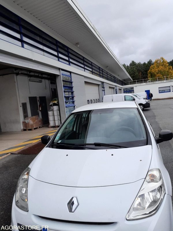 Très belle Renault Clio 2010 Essence/GPL - سيارة: صورة 1 Très belle Renault Clio 2010 Essence/GPL - سيارة: صورة 1