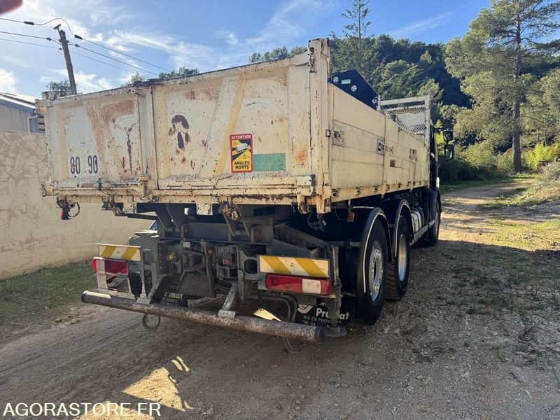 VOLVO 6x2 GRUE HIAB 244-E6 JIB 45X-3 - 2009 - 88 000km - شاحنة قلاب: صورة 5 VOLVO 6x2 GRUE HIAB 244-E6 JIB 45X-3 - 2009 - 88 000km - شاحنة قلاب: صورة 5