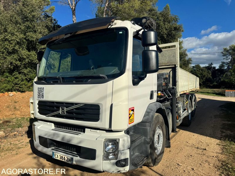 VOLVO 6x2 GRUE HIAB 244-E6 JIB 45X-3 - 2009 - 88 000km - شاحنة قلاب: صورة 2 VOLVO 6x2 GRUE HIAB 244-E6 JIB 45X-3 - 2009 - 88 000km - شاحنة قلاب: صورة 2