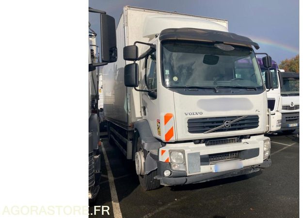 VOLVO FL 290 - 2013 - 568 476km - وحدة جر: صورة 2 VOLVO FL 290 - 2013 - 568 476km - وحدة جر: صورة 2