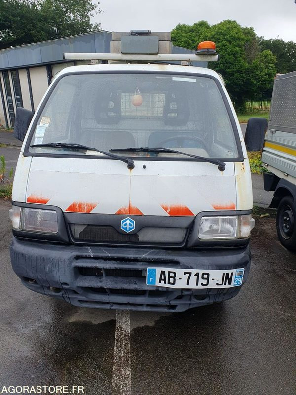 VQ-V20M PIAGGIO PORTER. - قلاب صغير: صورة 1 VQ-V20M PIAGGIO PORTER. - قلاب صغير: صورة 1
