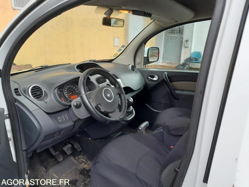 Voiture Renault Kangoo Expression dCi90, 2012 - 196968KM - فان المدمجة: صورة 3 Voiture Renault Kangoo Expression dCi90, 2012 - 196968KM - فان المدمجة: صورة 3