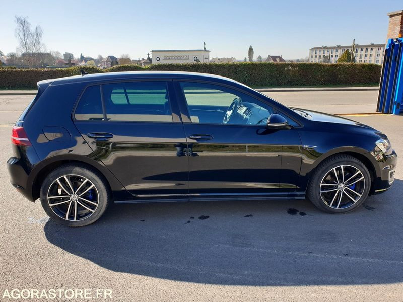 Volkswagen GOLF GTE 1.4 TSI - سيارة: صورة 3 Volkswagen GOLF GTE 1.4 TSI - سيارة: صورة 3