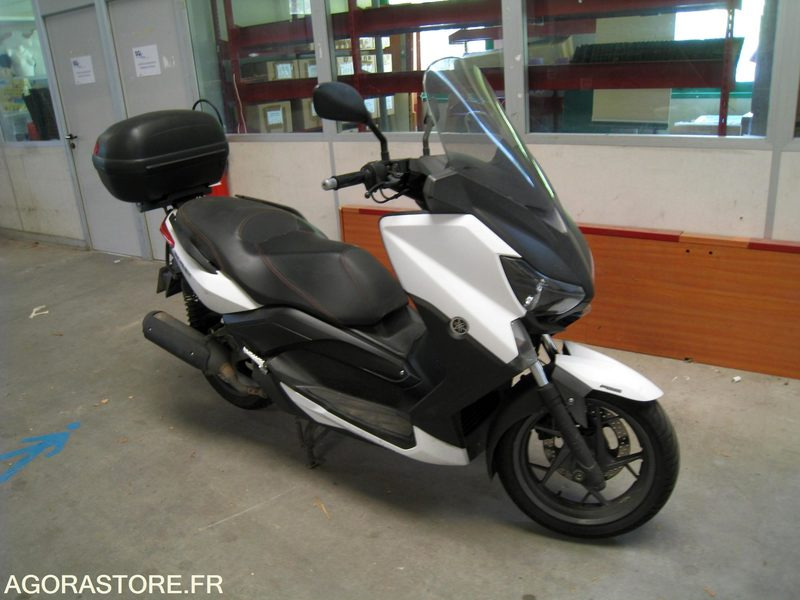 YAMAHA XMAX 125cc ABS 2014 - دراجة نارية: صورة 1 YAMAHA XMAX 125cc ABS 2014 - دراجة نارية: صورة 1