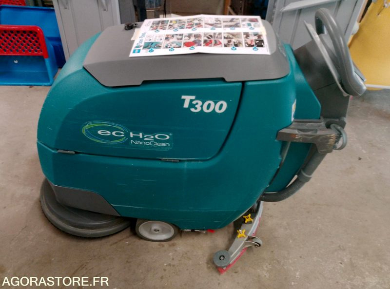 Auto laveuse TENNANT T300 - ماكينة فرك وتجفيف: صورة 4 Auto laveuse TENNANT T300 - ماكينة فرك وتجفيف: صورة 4