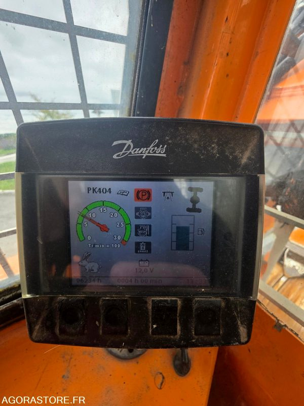 Compacteur à déchets - آلية المنفعة/ مركبة خاصة: صورة 4 Compacteur à déchets - آلية المنفعة/ مركبة خاصة: صورة 4