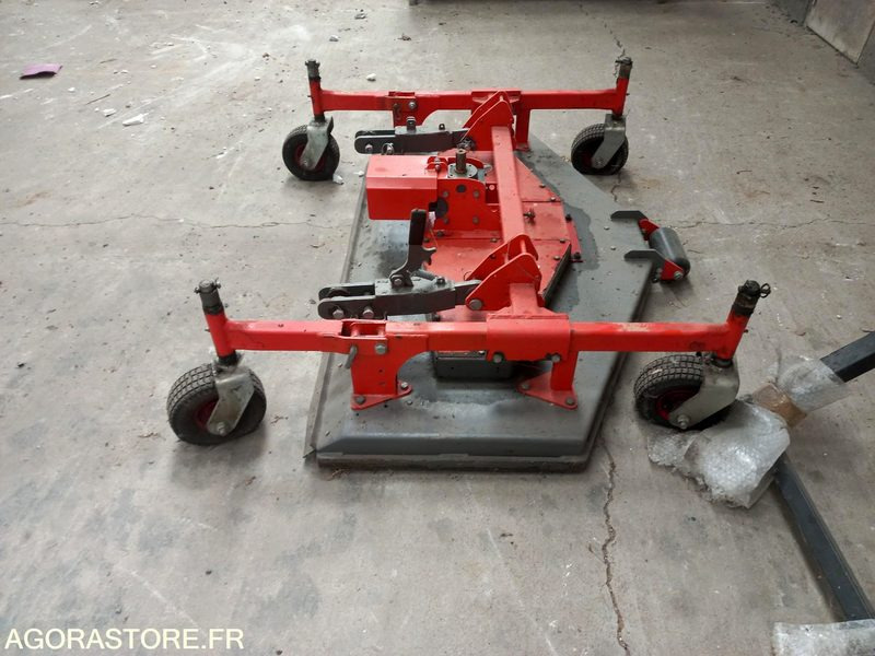 Coupe de tondeuse mulchng Morgneux TMC 150 fixation Kubota - جزازة أعشاب الحدائق: صورة 2 Coupe de tondeuse mulchng Morgneux TMC 150 fixation Kubota - جزازة أعشاب الحدائق: صورة 2