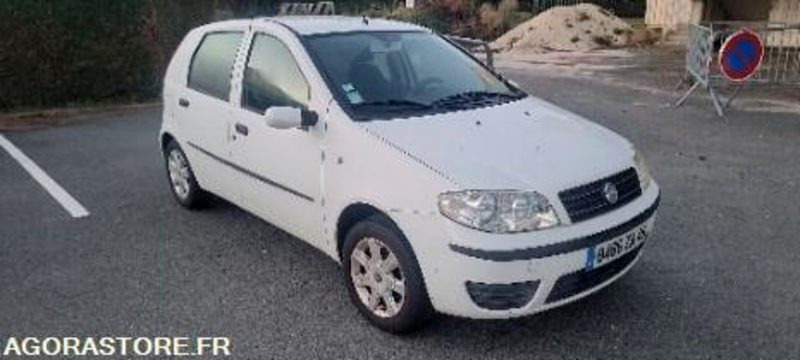 Fiat punto 209968 kms 2005 - سيارة: صورة 3 Fiat punto 209968 kms 2005 - سيارة: صورة 3