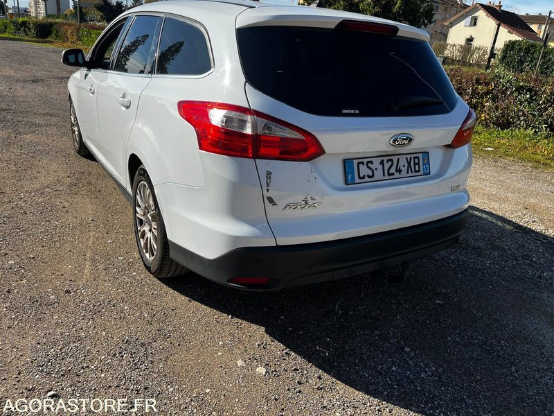 Ford focus 1lecoboost 2013 149000km - سيارة ستيشن: صورة 4 Ford focus 1lecoboost 2013 149000km - سيارة ستيشن: صورة 4