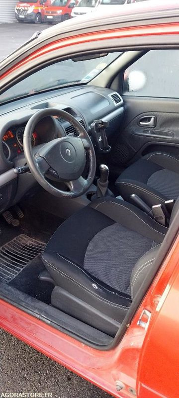Renault clio 1.5 dci (roulante) - سيارة: صورة 5 Renault clio 1.5 dci (roulante) - سيارة: صورة 5