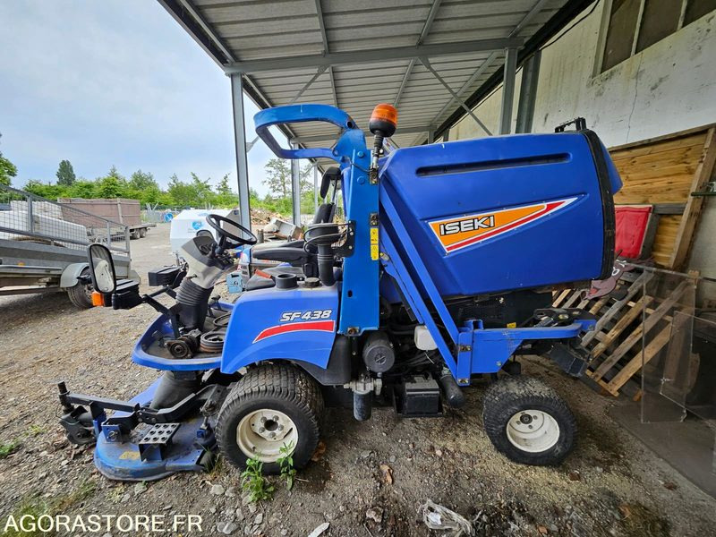 Tondeuse ISEKI SF 438 - جزازة أعشاب الحدائق: صورة 2 Tondeuse ISEKI SF 438 - جزازة أعشاب الحدائق: صورة 2