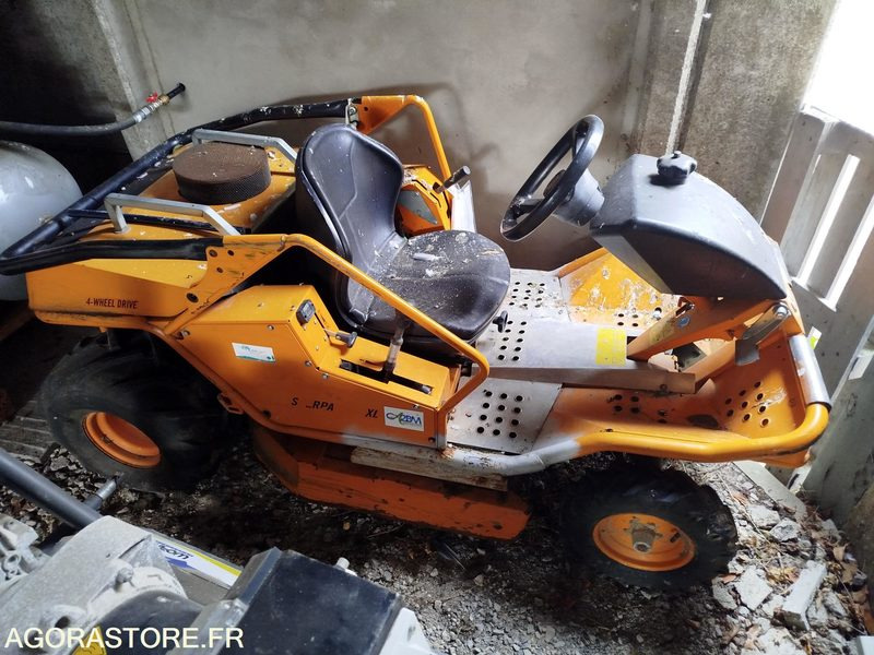 Tondeuse karting - جزازة أعشاب الحدائق: صورة 1 Tondeuse karting - جزازة أعشاب الحدائق: صورة 1