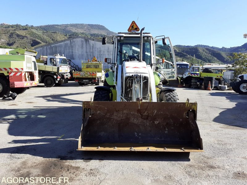 Tractopelle 4x4 volvo bl71 - جرافة حفار: صورة 2 Tractopelle 4x4 volvo bl71 - جرافة حفار: صورة 2