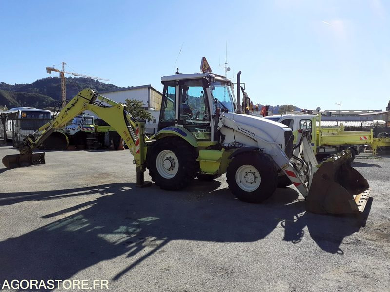 Tractopelle 4x4 volvo bl71 - جرافة حفار: صورة 3 Tractopelle 4x4 volvo bl71 - جرافة حفار: صورة 3