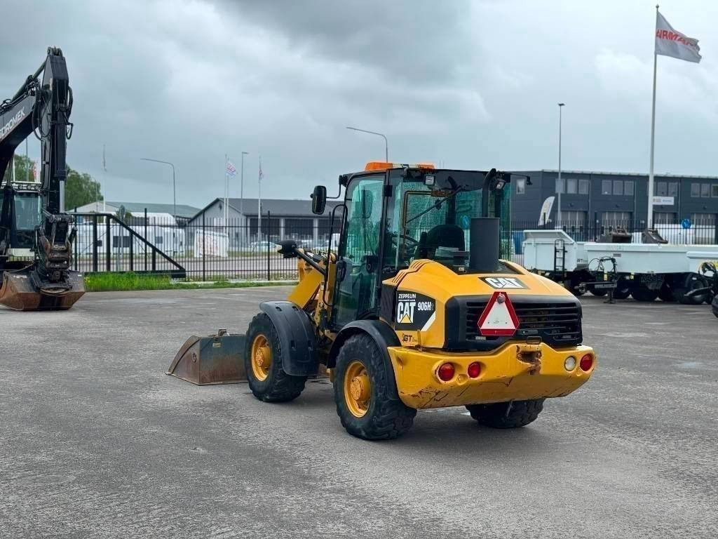 CAT 906 H 2 - اللودر بعجل: صورة 1 CAT 906 H 2 - اللودر بعجل: صورة 1