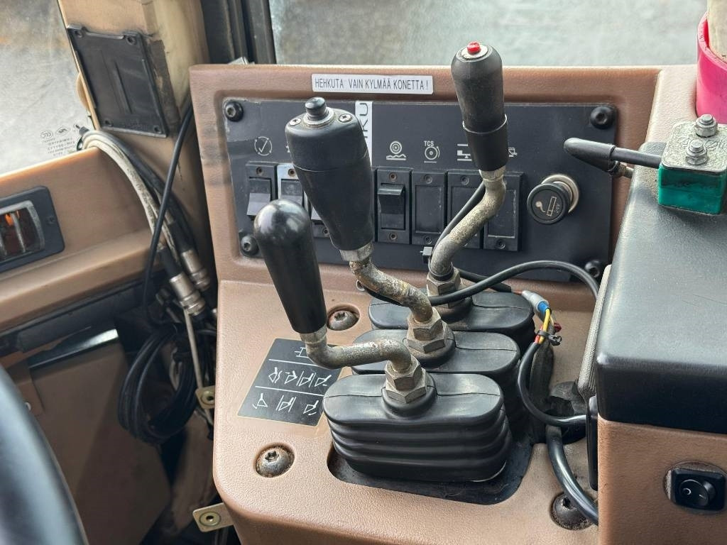 CAT 938 F II - اللودر بعجل: صورة 4 CAT 938 F II - اللودر بعجل: صورة 4