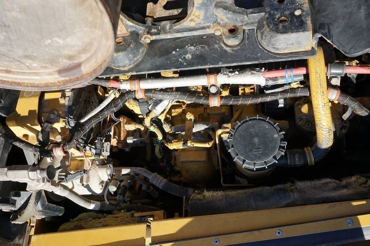 اللودر بعجل CAT 966K: صورة 20