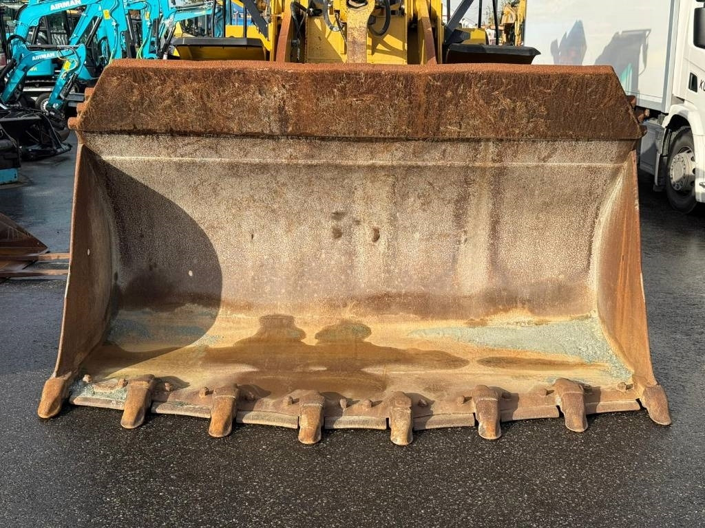 CAT 966M - اللودر بعجل: صورة 2 CAT 966M - اللودر بعجل: صورة 2