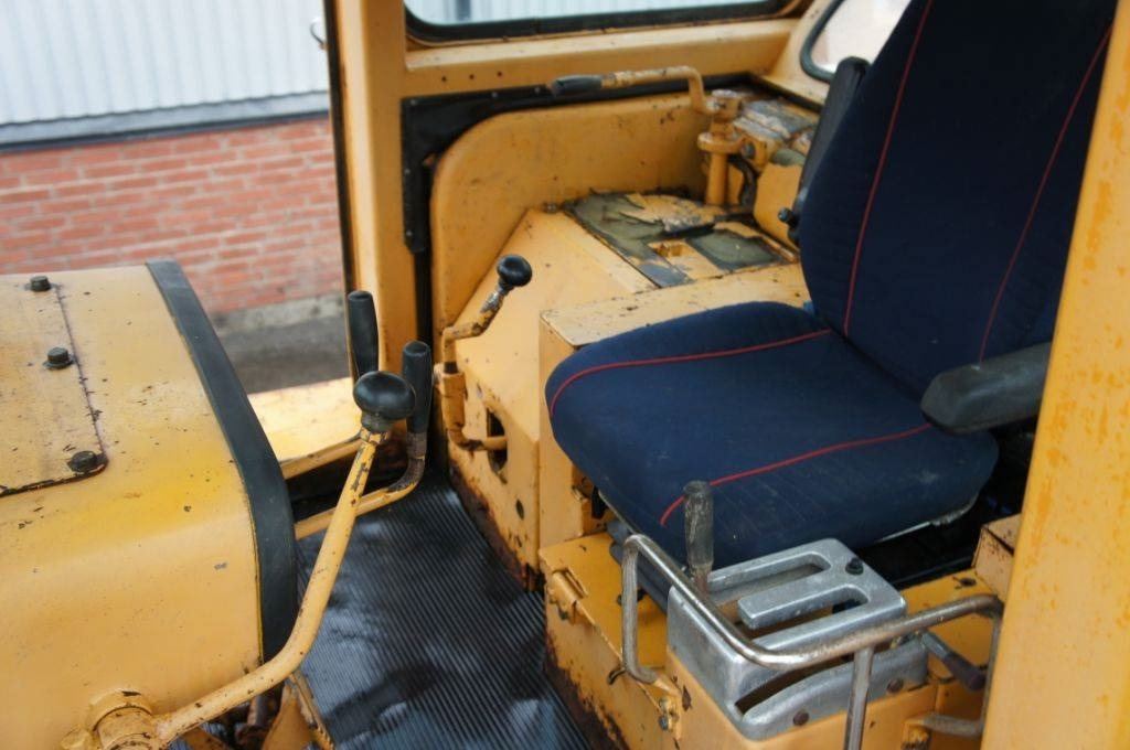 Komatsu D155A-1 - جرافة: صورة 3 Komatsu D155A-1 - جرافة: صورة 3