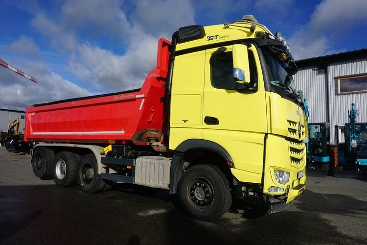 Mercedes-Benz Arocs - شاحنة قلاب: صورة 4 Mercedes-Benz Arocs - شاحنة قلاب: صورة 4