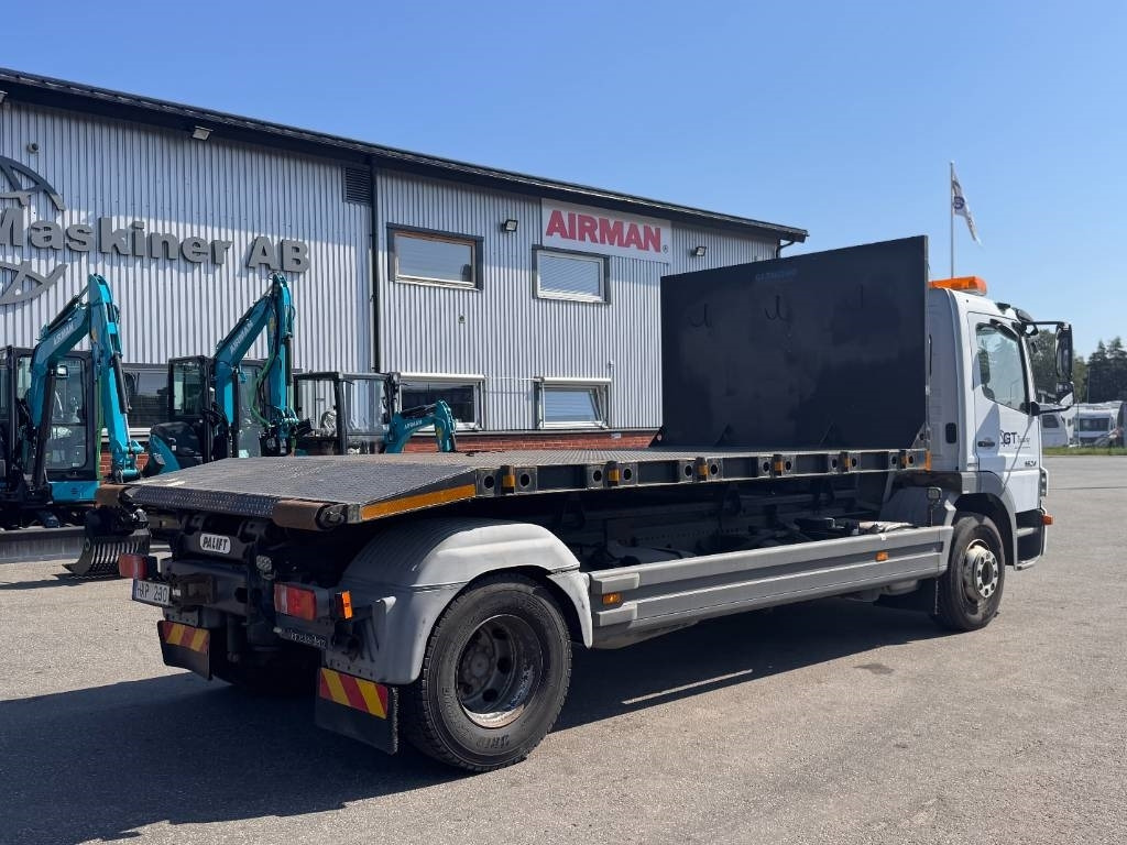 Mercedes-Benz Atego 1524 L 4X2 Växlare Pallift - شاحنة مقفلة: صورة 3 Mercedes-Benz Atego 1524 L 4X2 Växlare Pallift - شاحنة مقفلة: صورة 3