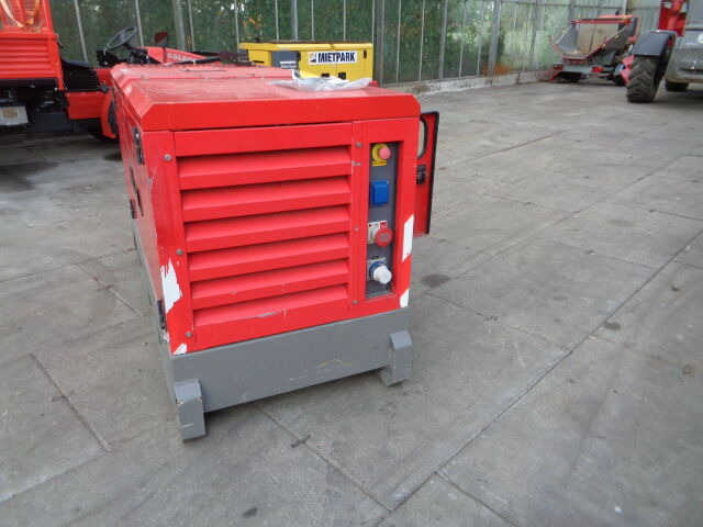 Atlas Copco QAS 20 KVA - مجموعة المولدات: صورة 2 Atlas Copco QAS 20 KVA - مجموعة المولدات: صورة 2