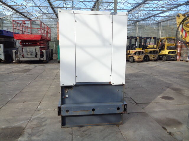 Diversen 30 KVA Aggreko 30 KVA - مجموعة المولدات: صورة 2 Diversen 30 KVA Aggreko 30 KVA - مجموعة المولدات: صورة 2