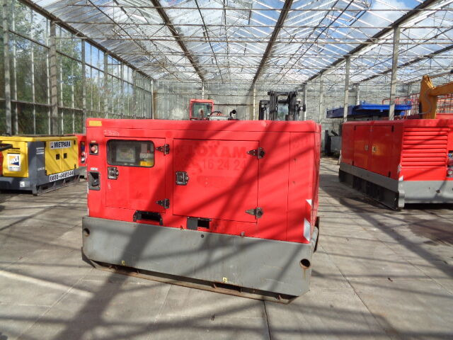 Diversen 30 KVA Genelec 30 KVA - مجموعة المولدات: صورة 4 Diversen 30 KVA Genelec 30 KVA - مجموعة المولدات: صورة 4