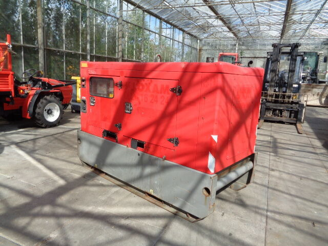 Diversen 30 KVA Genelec 30 KVA - مجموعة المولدات: صورة 3 Diversen 30 KVA Genelec 30 KVA - مجموعة المولدات: صورة 3