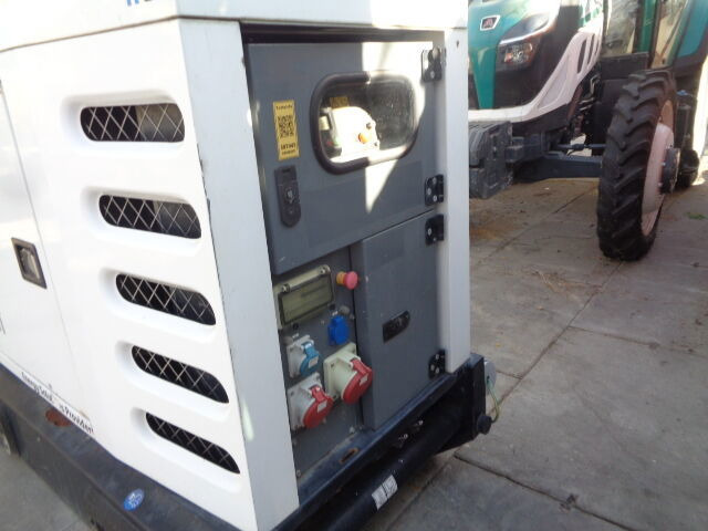 SDMO R-series 33 C3UND - مجموعة المولدات: صورة 2 SDMO R-series 33 C3UND - مجموعة المولدات: صورة 2