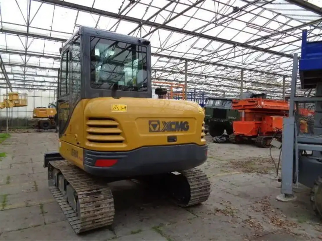 XCMG XE60DA - حفار زحاف: صورة 2 XCMG XE60DA - حفار زحاف: صورة 2