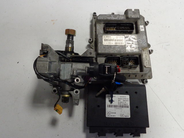 Bosch ECU complete set with PTM and ignition with key - وحدة تحكم الكتروني - شاحنة: صورة 1 Bosch ECU complete set with PTM and ignition with key - وحدة تحكم الكتروني - شاحنة: صورة 1