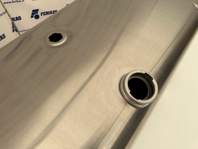 MAN New aluminum fuel tank 600L - خزان الوقود - شاحنة: صورة 4 MAN New aluminum fuel tank 600L - خزان الوقود - شاحنة: صورة 4