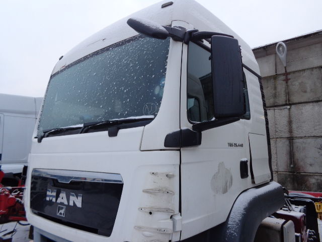 MAN TGS good condition cab ( EUROPE DELIVERY ) - الكابينة والداخلية - شاحنة: صورة 1 MAN TGS good condition cab ( EUROPE DELIVERY ) - الكابينة والداخلية - شاحنة: صورة 1