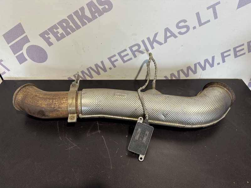 MAN exhaust pipe with NOX sensor - ماسورة العادم - شاحنة: صورة 1 MAN exhaust pipe with NOX sensor - ماسورة العادم - شاحنة: صورة 1