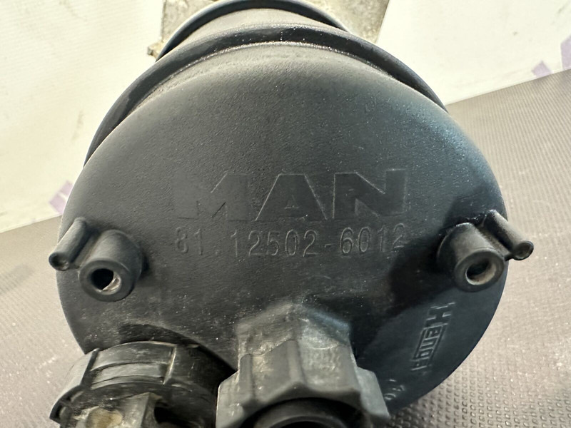 MAN fuel filter housing - فلتر الوقود - شاحنة: صورة 4 MAN fuel filter housing - فلتر الوقود - شاحنة: صورة 4