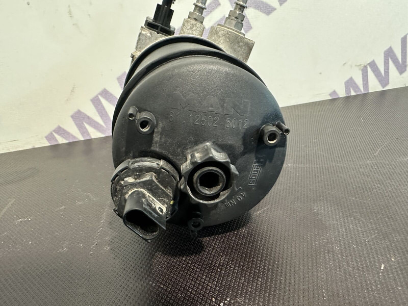 MAN fuel filter housing - فلتر الوقود - شاحنة: صورة 3 MAN fuel filter housing - فلتر الوقود - شاحنة: صورة 3