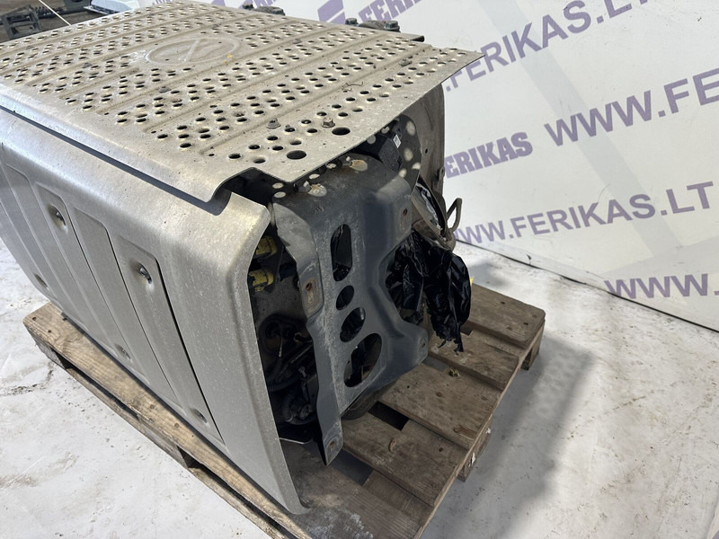 Mercedes-Benz Actros MP4 - محول حفزي - شاحنة: صورة 3 Mercedes-Benz Actros MP4 - محول حفزي - شاحنة: صورة 3