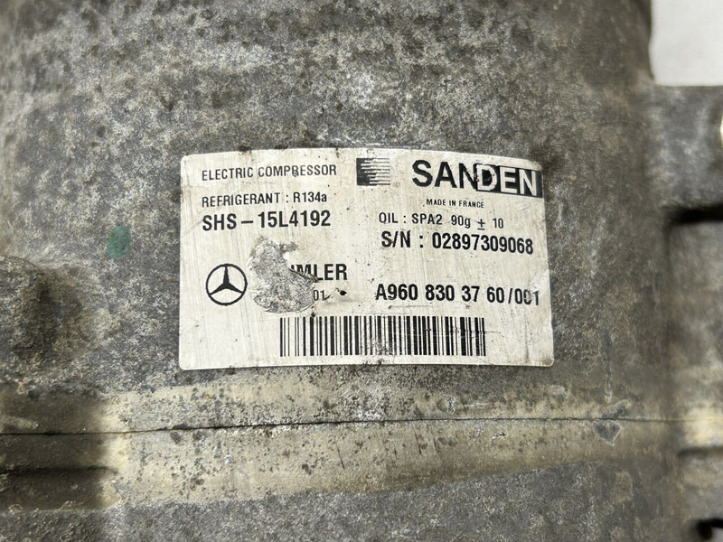 Mercedes-Benz Actros MP5 - كمبروسر مكيف - شاحنة: صورة 4 Mercedes-Benz Actros MP5 - كمبروسر مكيف - شاحنة: صورة 4